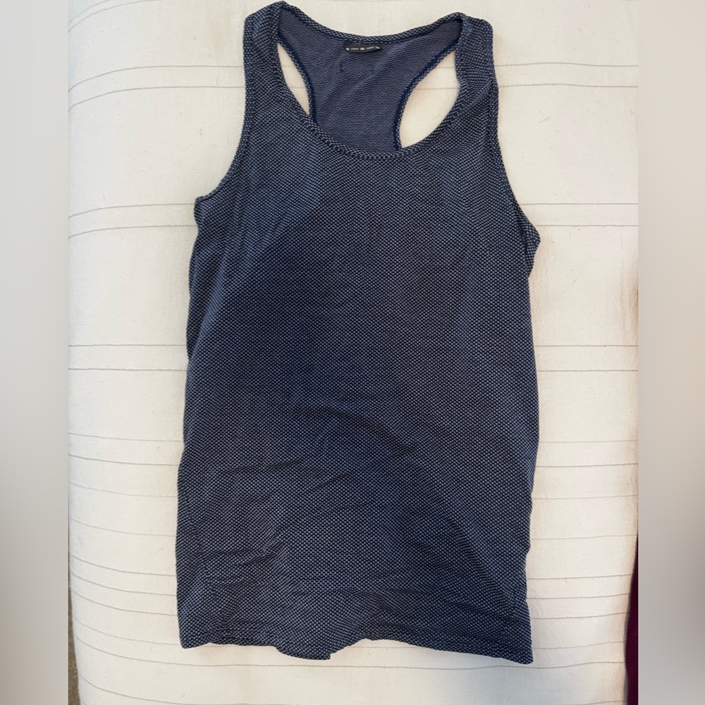 oiselle Flyout Racerback Tank - Picture 2 of 7